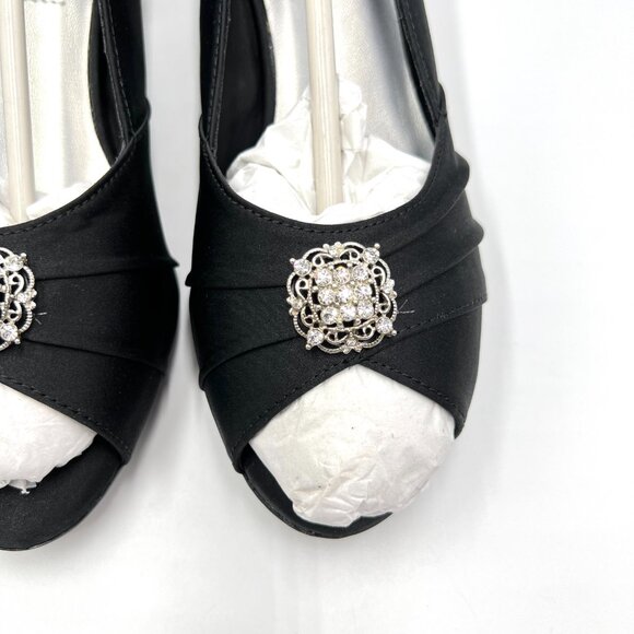 Dyeables Womens Size 7.5 Kristin Black Satin Peep Toe Kitten‎ Heel Pumps Shoes - Picture 5 of 15